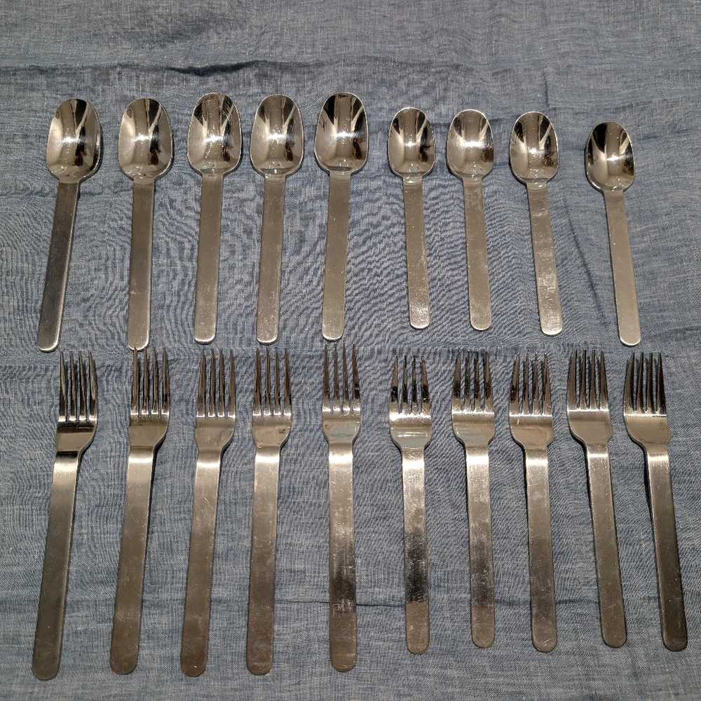West Elm Brushed Round Flatware Silverware Fork‎ & Spoon Set Of 19